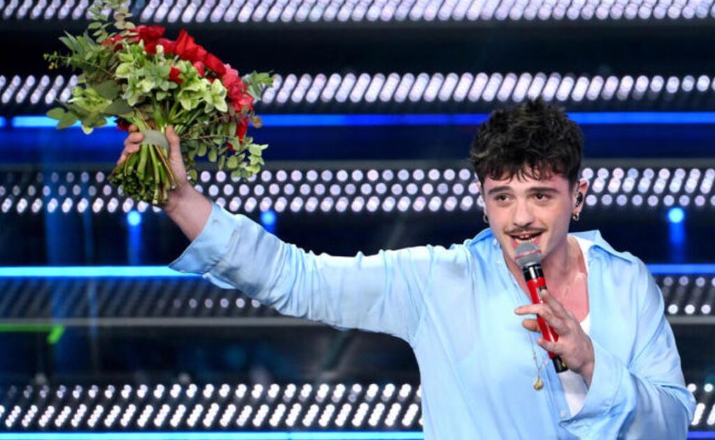 Olly, vincitore di Sanremo 2025, ha dominato le classifiche singoli e album Fimi GfK dell'anno